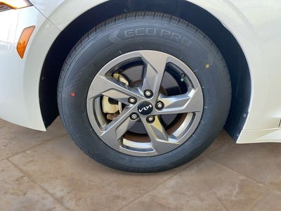 2023 Kia K5 LXS