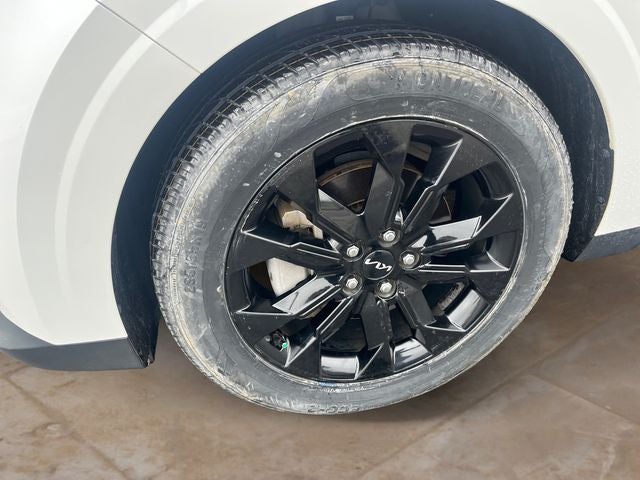 2024 Kia Carnival SX