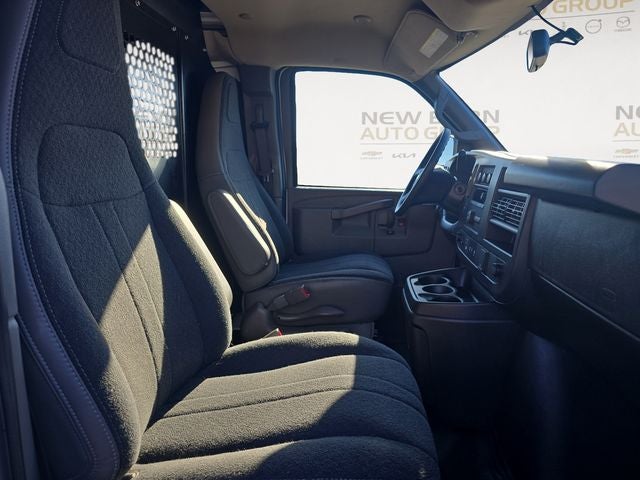 2025 Chevrolet Express 2500 Work Van Cargo