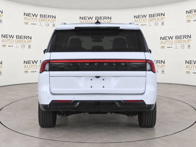 2027 Lincoln Navigator Reserve