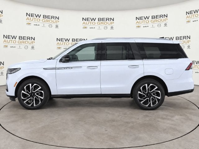 2027 Lincoln Navigator Reserve