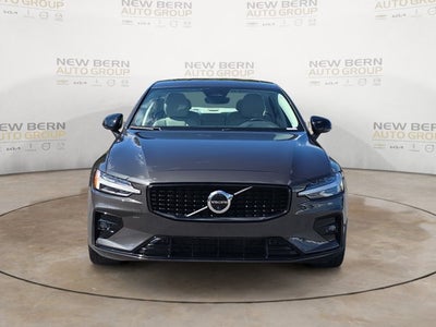 2024 Volvo S60 B5 Plus Dark Theme