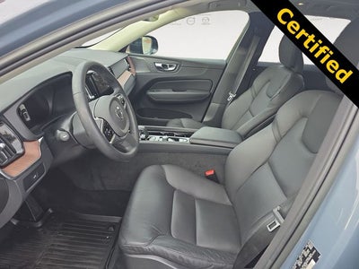 2023 Volvo XC60 B5 Plus Dark Theme