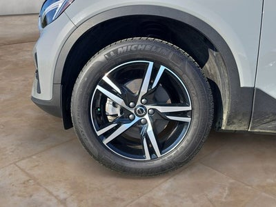 2025 Volvo XC40 B5 Core