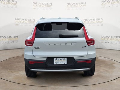 2024 Volvo XC40 B5 Core