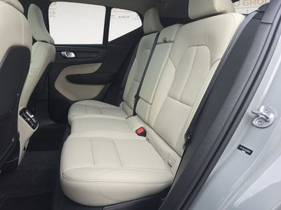 2024 Volvo XC40 B5 Plus Dark Theme