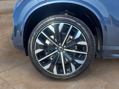 2025 Volvo XC90 B5 Plus 2025.5