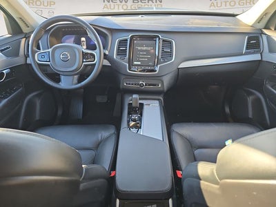 2025 Volvo XC90 B5 Core
