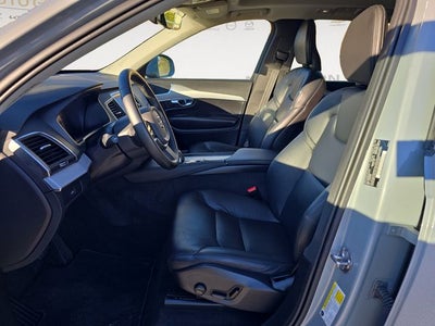 2025 Volvo XC90 B5 Core