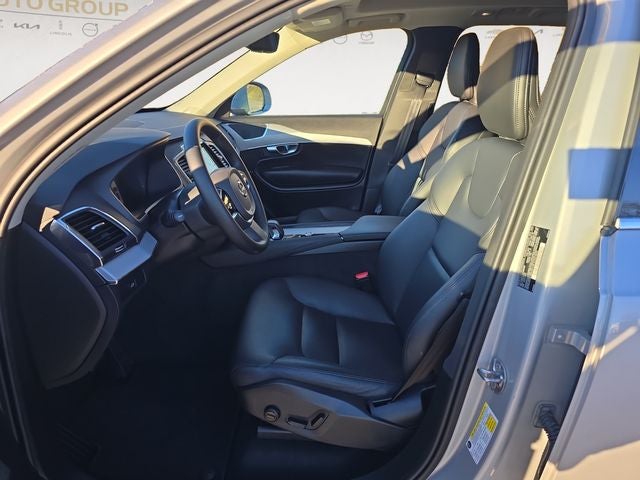 2025 Volvo XC90 B5 Core