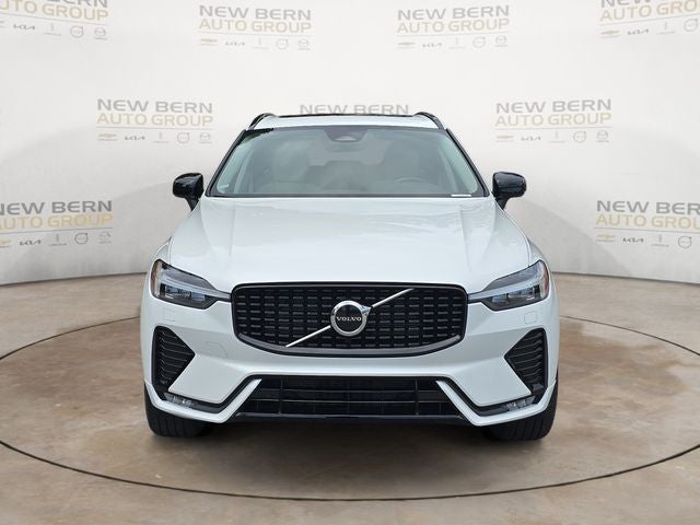 2025 Volvo XC60 B5 Core