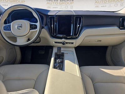 2025 Volvo XC60 B5 Core