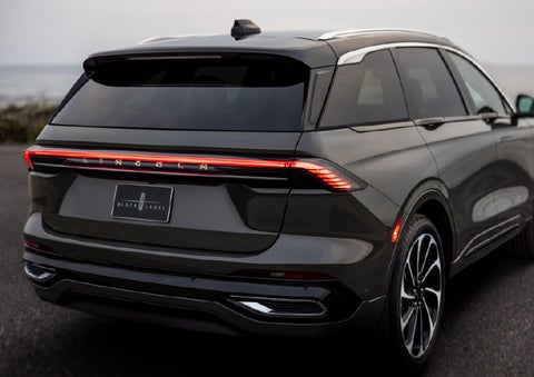 The rear of a 2025 Lincoln Black Label Nautilus® SUV displays full LED rear lighting. | Lincoln of New Bern in New Bern NC