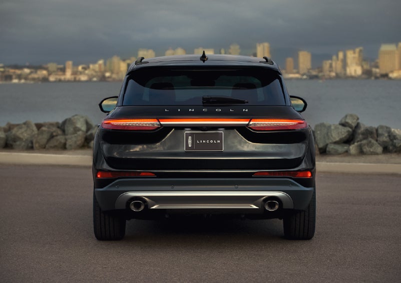 The rear lighting of the 2026 Lincoln Corsair® SUV spans the entire width of the vehicle. | Lincoln of New Bern in New Bern NC