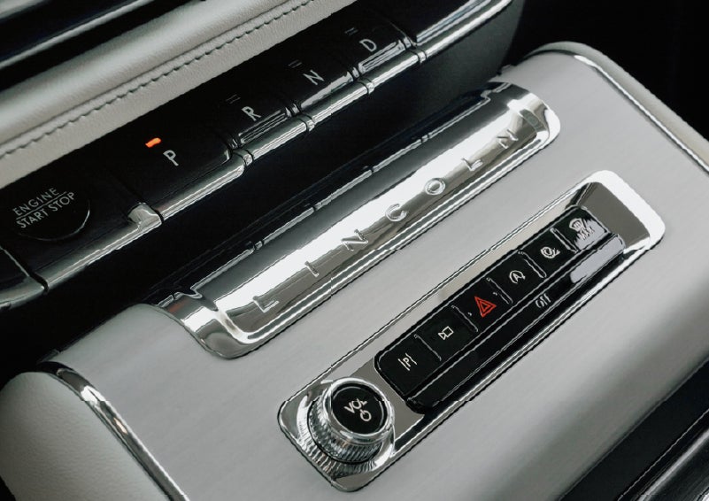 The piano key gear selector of a 2027 Lincoln Aviator® Back Label™ SUV. | Lincoln of New Bern in New Bern NC